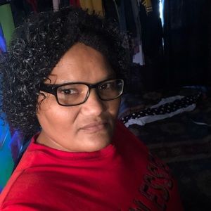 Meet your Posher, Beverly